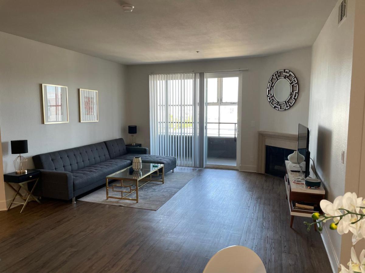 Villa Marina - Modern & Immaculate, Spacious, Gated Condo With Fireplace Pool, Gym, 2 Master Bedrooms Los Angeles Eksteriør bilde